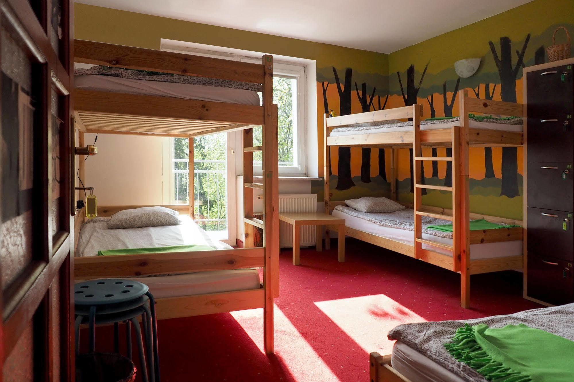 Adventura Hostel *